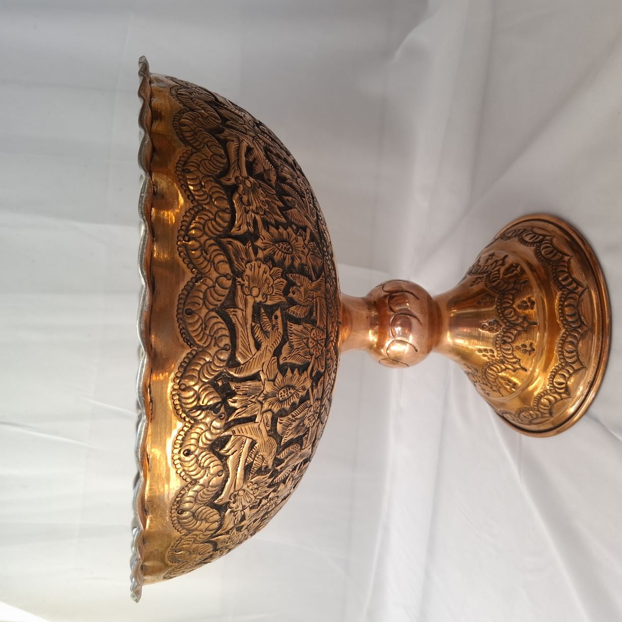 ظرف مسی با طرح قلم کاری